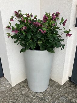 Betonový květináč NOVÝ - 2