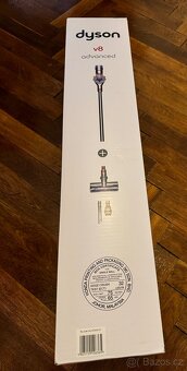 Tyčový vysavač Dyson V8 Advanced nový nerozbalený - 2