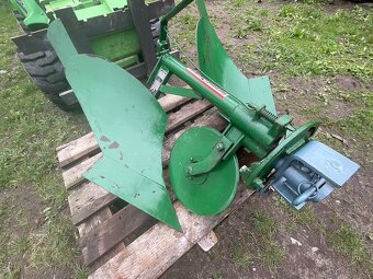 Prodám nový pluh PON 25A za malotraktor TZ-4K nebo MT-8 - 2