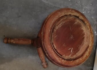 Dřevěný stojan na květiny - 2