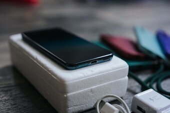 Samsung Galaxy S22 256GB - 2