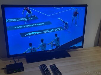 Televize 32" Samsung UE32EH4000 - 2