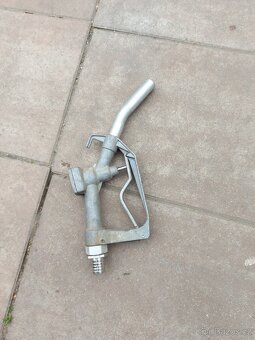 Prodám tankovaciu pištoľ - 2