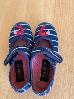 Dívčí bačkůrky vel. 26/27 a 30 - 2