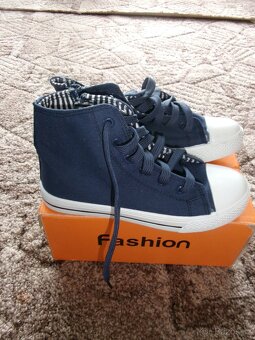 Prodám modré kotníčkové tenisky - 2