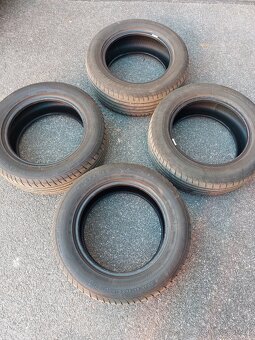 215/60 R16 - 2