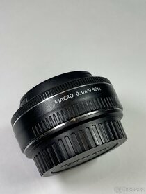 Objektiv Canon EF 40mm f/2,8 - 2