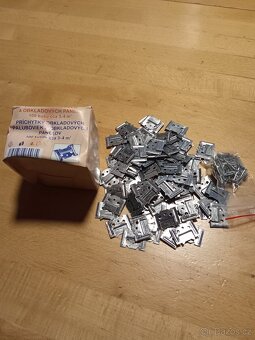 Příchytky k obkladovým panelům 0,5mm - 2