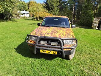Mazda B2500 - 2