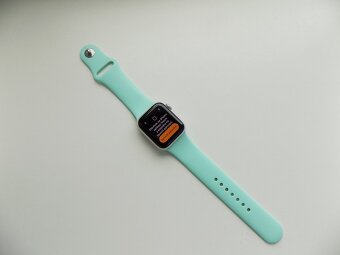 Apple Watch SE (2022) 40mm GPS Bílé - ZÁRUKA - SUPER STAV - 2