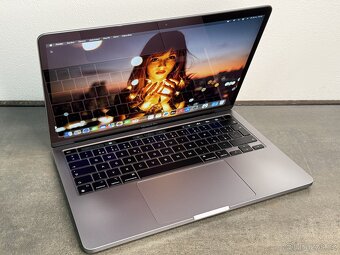 MacBook Pro 13'' 2020 / M1 16GB / 512GB SSD / Space Gray - - 2