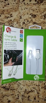 Nabíjecí a synchronizační kabel - 2