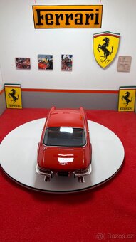 Ferrari 330 GTC 1:18 CMR - 2