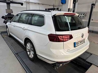 Volkswagen Passat GTE TSI 160kw PHEV/matrix/kamera/masáž - 2