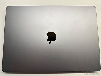 MacBook Pro 16” M1 Pro (2021) s příslušenstvím - 2