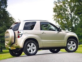 Koupím plato (víko) kufru Suzuki Grand Vitara 3 dveř - 2