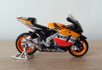 Nicky Hayden 1:18 MotoGP - 2