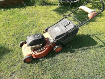 sekačka briggs&stratton na díly - 2