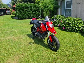 Ducati Hypermotard 796 - 2