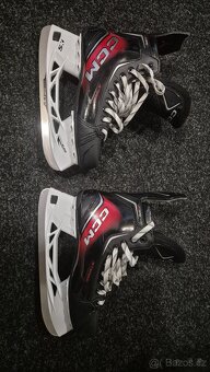 Brusle CCM JETSPEED FT870 SR vel. 45, nebo 9,5 - 2
