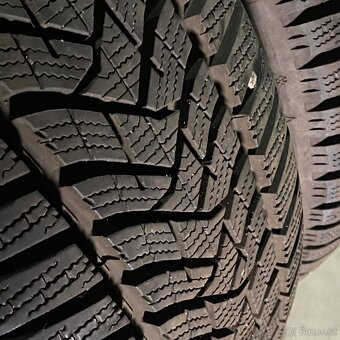 Zimní pneu 205/55 R17 95V Dunlop 8mm - 2