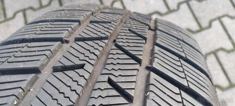 Pneu 215/55R17 Zimní - 2