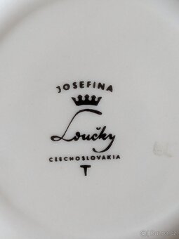 Čajový porcelánový servis s růžemi - 2