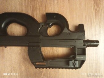 Airsoft samopal P90 FN herstral - 2