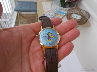 krasne darkove zlacene hodinky prim Mickey Mouse funkcni - 2