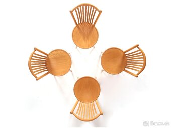 Kvalitní bukové židle TON, krásný stav, 4 kusy. - 2