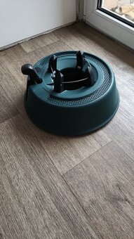 Držák na vánoční stromek - 2