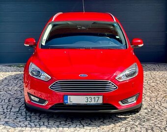 Ford Focus 1.0 Titanium ST Race red - 2