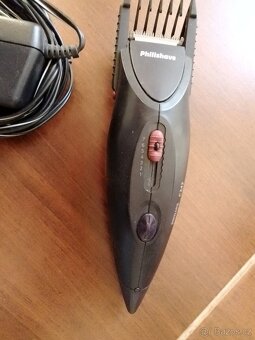 Stříhací a holicí strojek Philips - 2