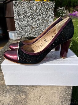 Vínové lakované lodičky Deska E - 2