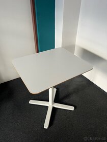 Bílý stůl IKEA Billsta - 2