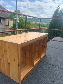 Prodám univerzální dřevěný regál - 2