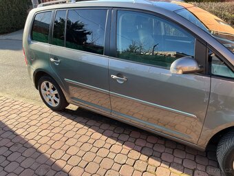 Vw touran 5mistny je 2.0tdi 125kw rok2008 - 2