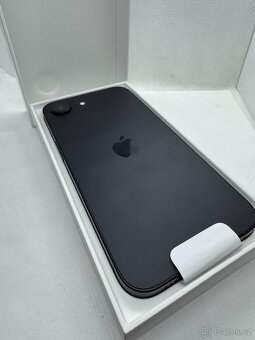 Nový iPhone 16e 128GB Black, Apple záruka, komplet - 2
