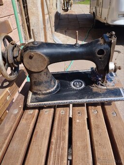 Šicí stroj Bobbin - 2