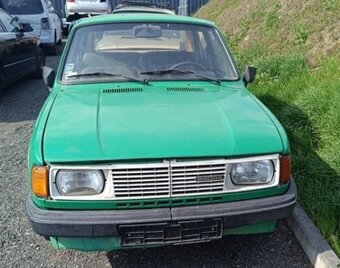 Prodám Škoda 105 (bez TP) viz foto (K32) - 2