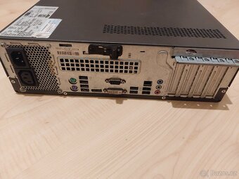 Kancelářské PC Fujitsu Esprimo E710 E90+ Intel i3 8GB RAM - 2