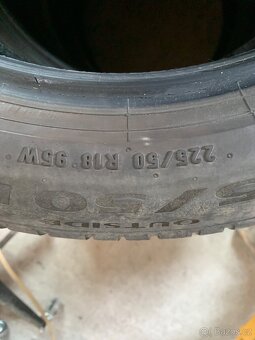 Pirelli Cinturato P7 225/50R18 - 2