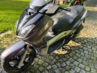 X Max 250 - 2