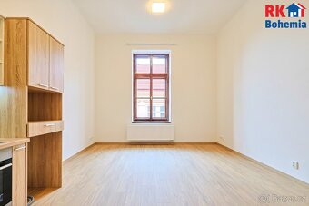 Pronájem nově zrekonstruovaného bytu 1+kk o výměře 30,75 m2 - 2
