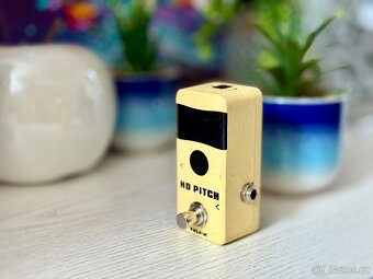 Mini pedálový tuner NUX NTU-2 HD Pitch - 2