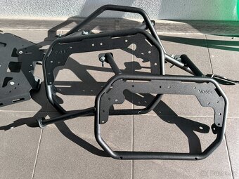 P: zadny nosic + bocne nosice na YAMAHA TENERE 700 NOVE - 2