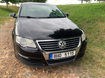 VW Passat 2,0tdi sedan - 2
