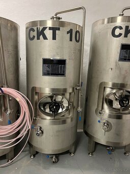 Prodám CK pivní TANKY 5 hl, 10 hl a 15 hl - 2