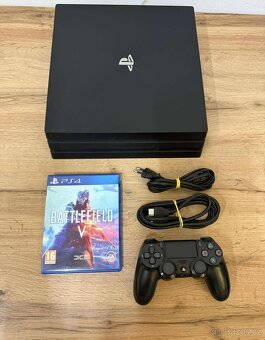 Playstation 4 Pro 1TB +1.hra - 2