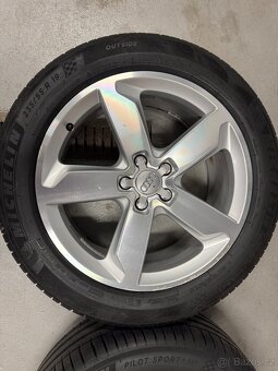 Audi Q5 – prodám originální alu disky + letní pneu - 2